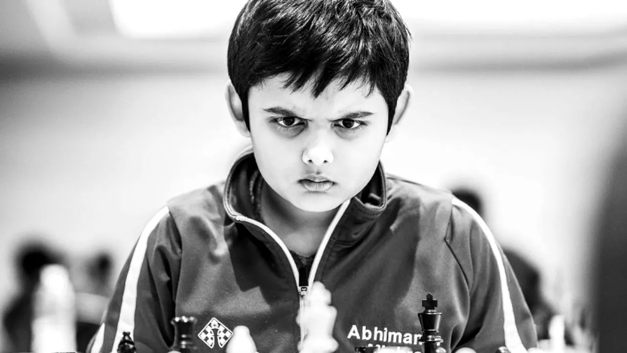 Un băiat de 12 ani a devenit cel mai tânăr mare maestru din istoria șahului