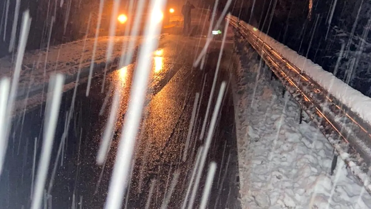 Atenție, șoferi! Trafic blocat total între județele Brașov și Bacău