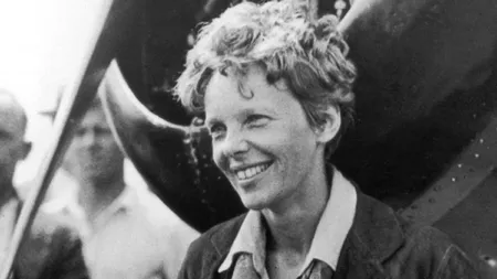 Un nou crater de pe Lună va purta numele aviatoarei Amelia Earhart, care a dispărut în 1937