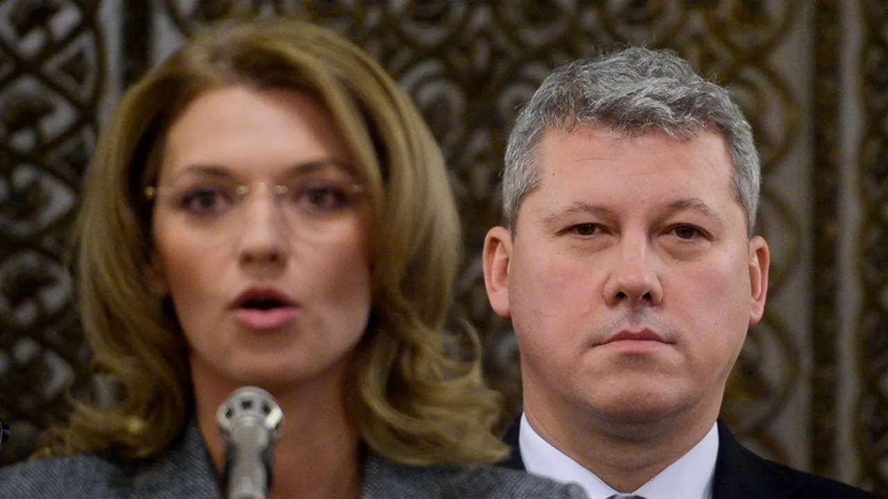 Victor Ponta contraatacă: Atanasiu a semnat, ca șef AVAS, contracte pentru Șova și Alina Gorghiu, iar Predoiu este cercetat în 