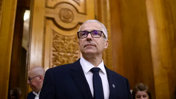 Radu Marinescu, mesaj acid pentru Bolojan după huiduielile de Ziua Marinei: „Umbra lui Lăpușneanu la Constanța”
