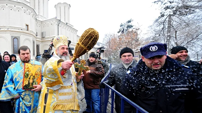 Apa sfințită de Bobotează va fi împărțită la Catedrala Patriarhală cu ajutorul jandarmilor