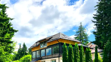 VILA de lux de la munte cu 8 camere în care Nicolae Ceaușescu își petrecea vacanțele. Cum arată locația