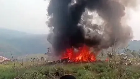 Tragedie aviatică în Congo: 14 oameni au murit după ce un avion s-a prăbușit. Doi generali de rang înalt ai armatei, între victime
