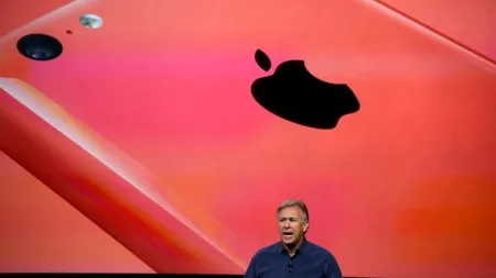 Apple pregătește iPhone-uri de dimensiuni mari, cu ecran curbat