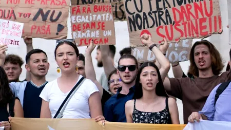 Studenții din Timișoara își vând lucrurile, în stradă. Premierul Ilie Bolojan e chemat de liderii sindicali la dezbatere