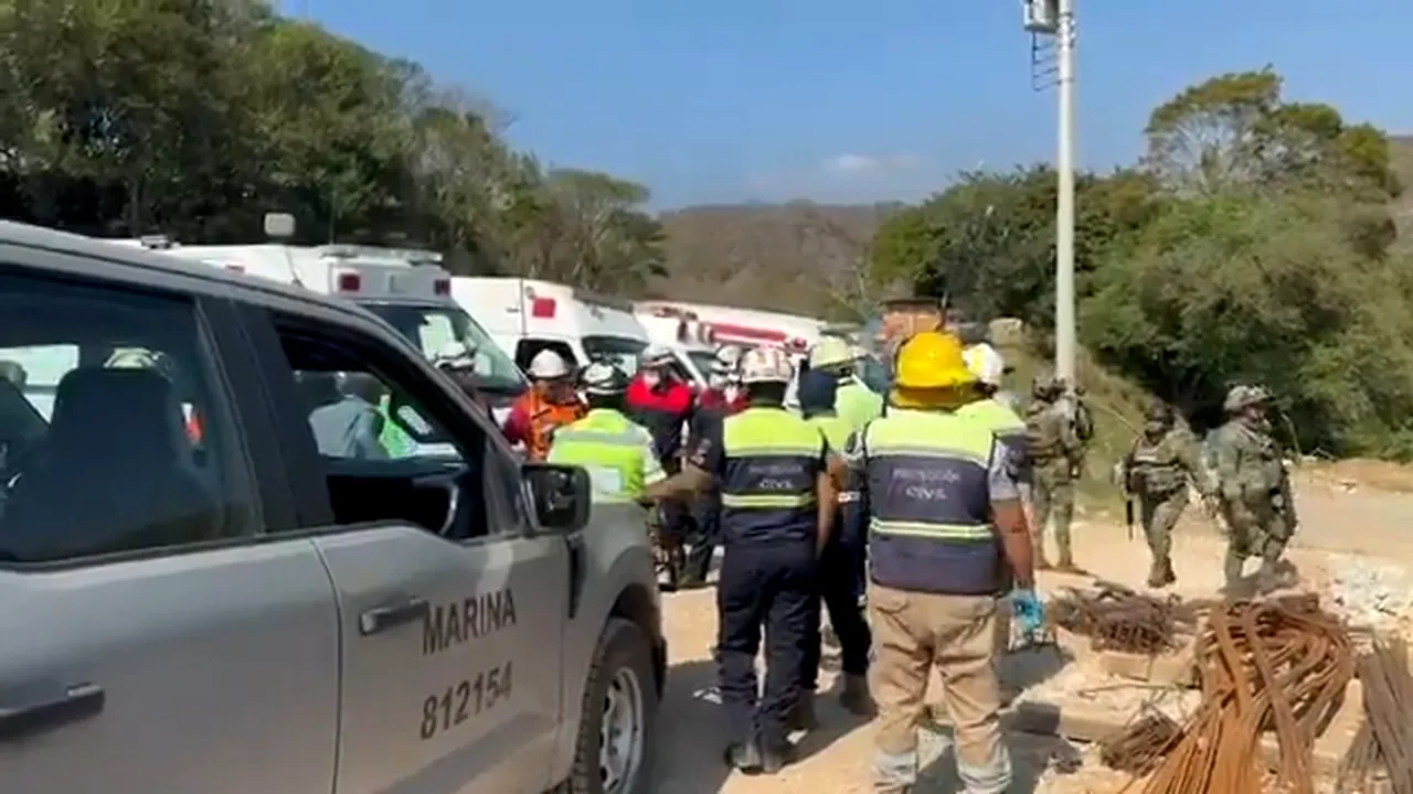 Tragedie în Mexic. Un tren a deraiat, 13 persoane au murit, iar alte aproape 100 au fost rănite