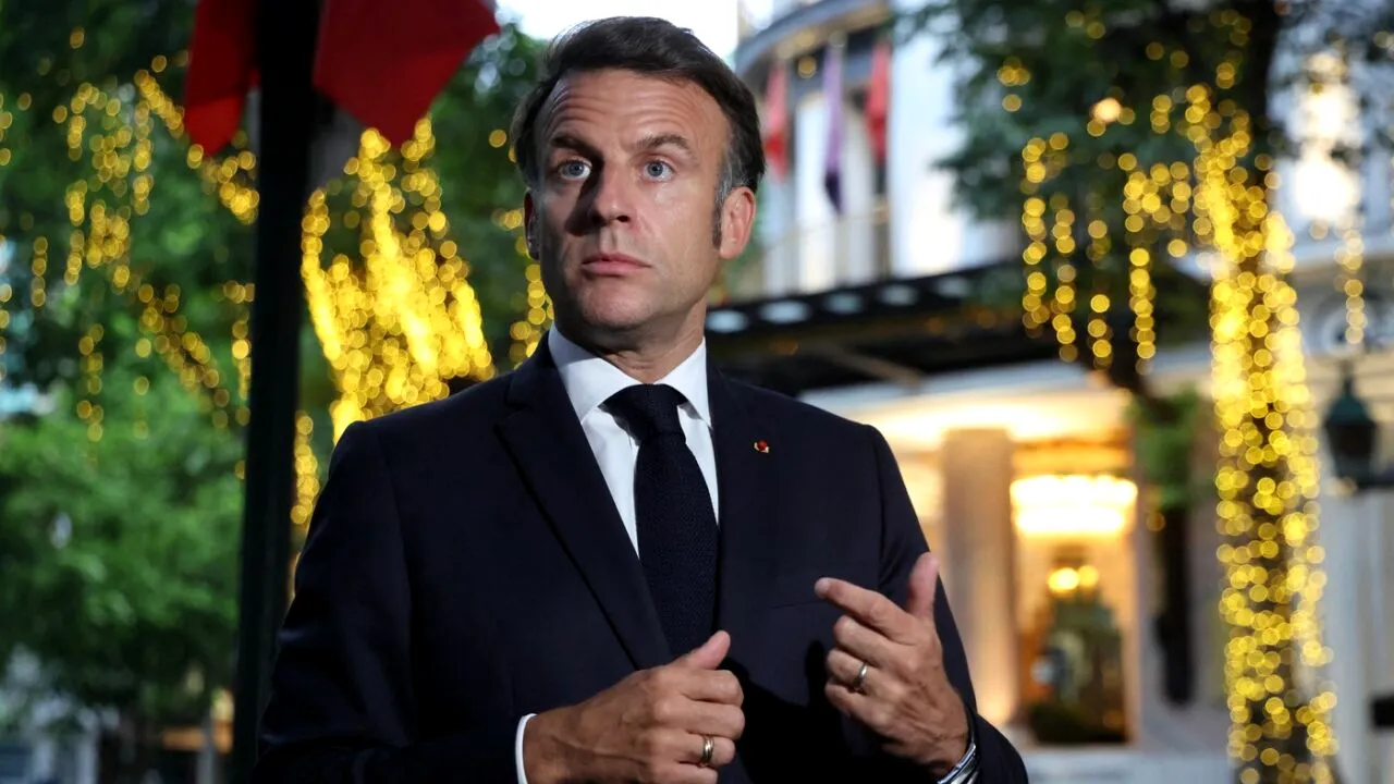 Macron îl încurajează pe TRUMP să ia măsuri împotriva bombardamentelor desfășurate de Rusia în Ucraina/ „Și-a dat seama că l-a mințit”