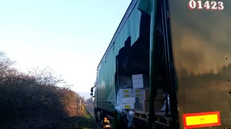 Vestul Sălbatic pe un drum din România. Rromii atacă TIR-urile cu pietre și fură marfa șoferilor