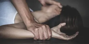Român stabilit în Italia, acuzat de VIOL de propria fiică. Fata a recunoscut că mințise, abia după 6 ani, explicând și motivul
