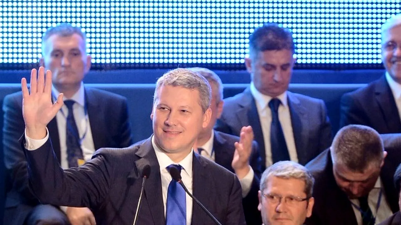 Toate organizațiile PNL București, decapitate. Cine preia conducerea