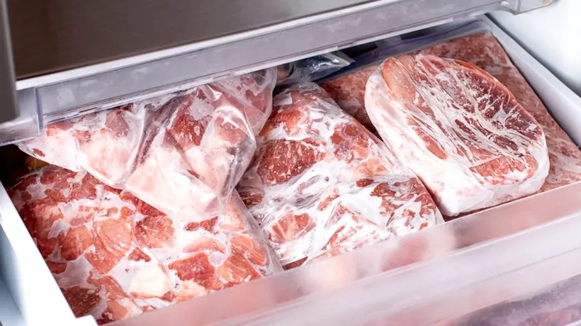 Toți românii greșesc! Câte luni trebuie păstrată în congelator carnea de porc, de pui și de vită, de fapt