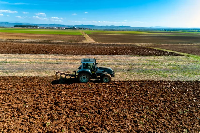 Criza politică blochează agricultura. În timp ce România este traversată de un episod de furtuni, sistemul antigrindină rămâne nefuncțional