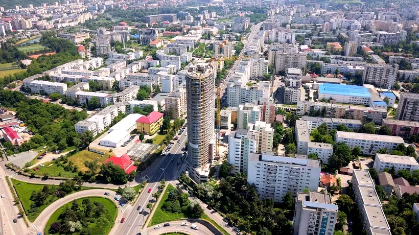 Un bărbat a căzut de la etajul 24 al unui bloc-turn din Cluj-Napoca. Imobilul, cel mai înalt din România, se află încă în construcție