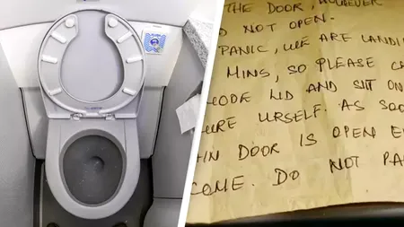 Ce BILET a primit de la stewardesă un pasager care a rămas blocat tot zborul în toaleta unui avion