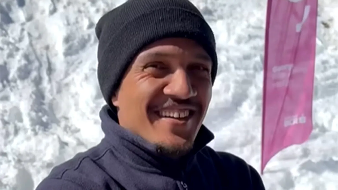 Câte ore pe zi lucrează acest nepalez din România, pentru un salariu lunar de doar 2.800 lei