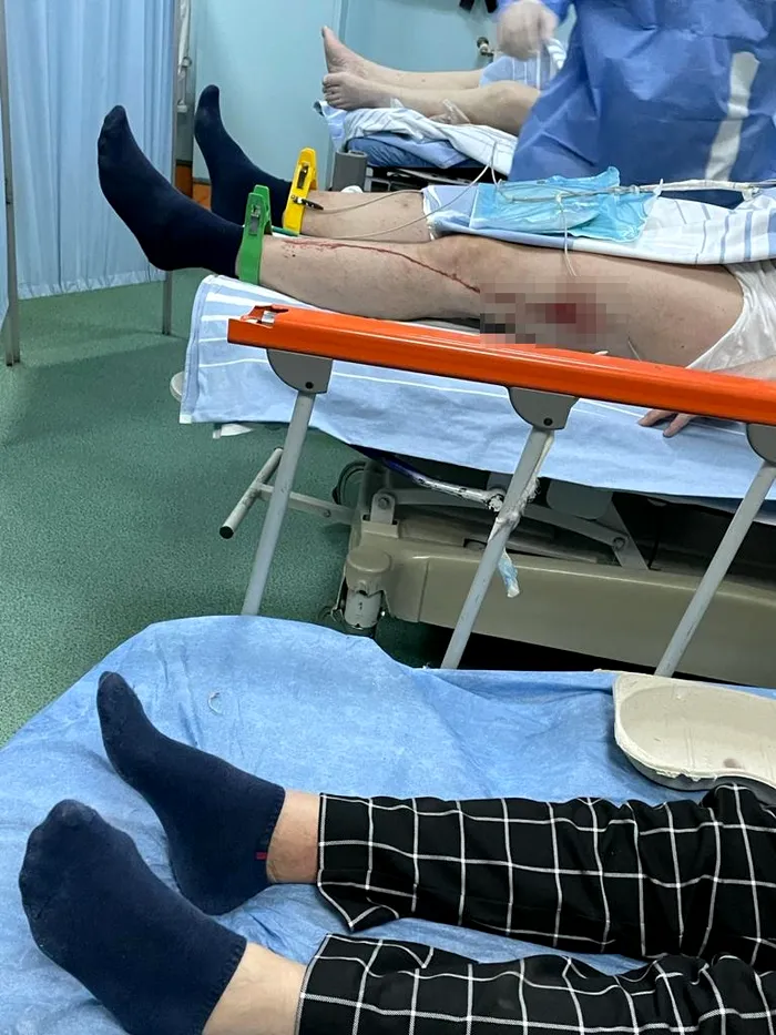 Un polițist a fost înjunghiat în curtea Secției 9 din București. Agresorul a transmis atacul live pe Facebook