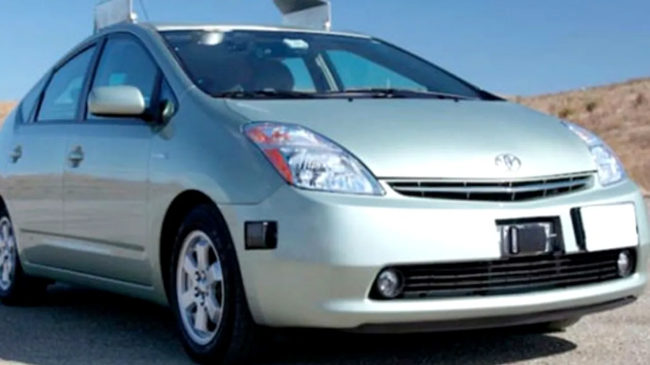 VIDEO. Un vehicul al Google care se conduce singur a fost înmatriculat în premieră în SUA