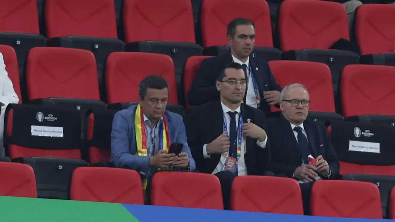 Sorin Grindeanu, PREZENT la meciul României cu Belgia de la Koln. Ministrul Transporturilor a stat în tribună alături de șeful FRF, Răzvan Burleanu