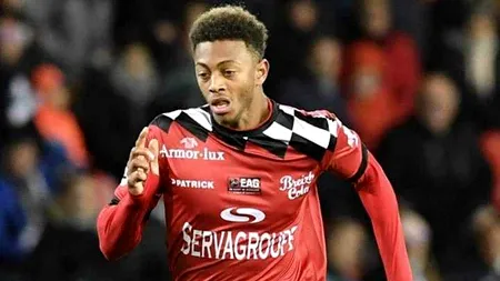 Doliu în lumea fotbalului. Un tânăr atacant a murit într-un accident de mașină
