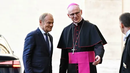 Donald Tusk, prim-ministrul polonez, a ajuns la Vatican. Ce daruri îi aduce Papei Leon al XIV-lea