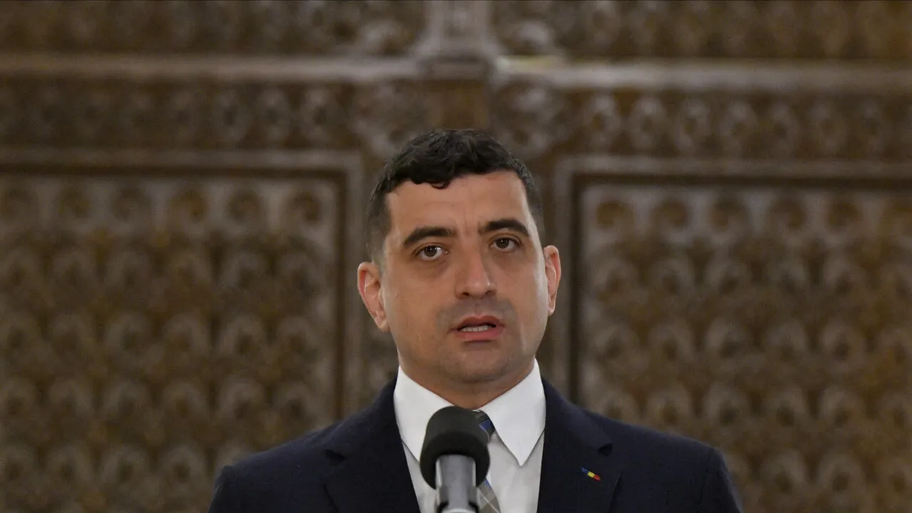 George Simion vrea anticipate acum. Înainte de vacanță, liderul AUR cere de la tribuna Parlamentului un guvern susținut politic sau anticipate