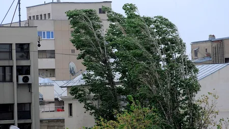 AVERTIZAREA METEO de instabilitate atmosferică, valabilă până mâine seară