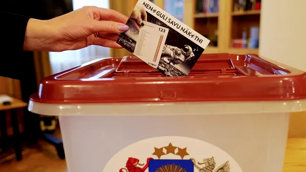 Primele rezultate ale alegerilor parlamentare din Letonia. Partidul actualului premier conduce detașat. Pe ce loc se află formațiunea pro-rusă