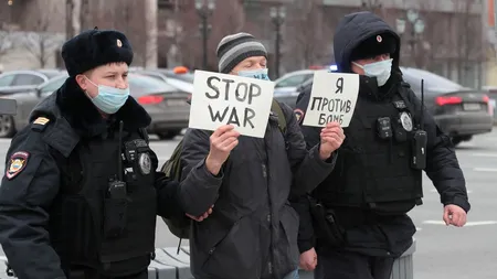 Indignare pe străzile Moscovei: ”Nu înțelegem logica și acțiunile lui Putin” / ”Nu avem nevoie de război”