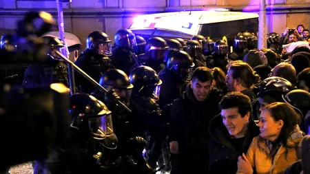 Proteste violente în Catalonia, după arestarea lui Puigdemont: Cel puțin 50 de răniți în Barcelona după ce poliția a intrat în forță în manifestanți. VIDEO