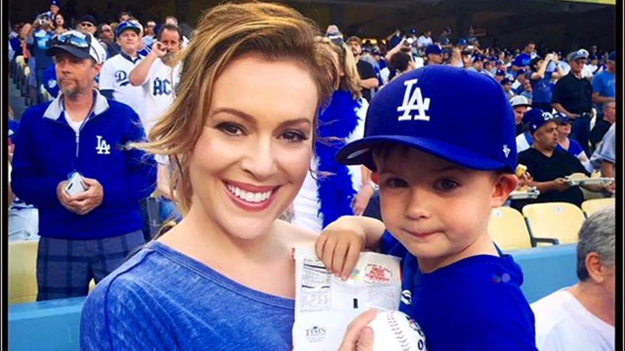 Cum va schimba social media lumea? Răspunsul actriței pe care „o urmăresc