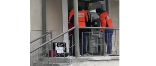 Tentativă de jaf la o bancă din Brașov. Individul, speriat de consecințe, a fugit cu mâna goală - VIDEO