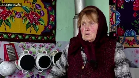 Cum arată satul din România care mai are un singur locuitor. Tanti Riţa locuieşte singură de 15 ani