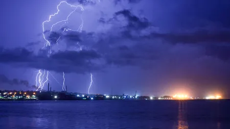 MAE, atenționare de călătorie pentru românii care merg în SUA. În California a fost declarată stare de urgență din cauza furtunii tropicale Hillary