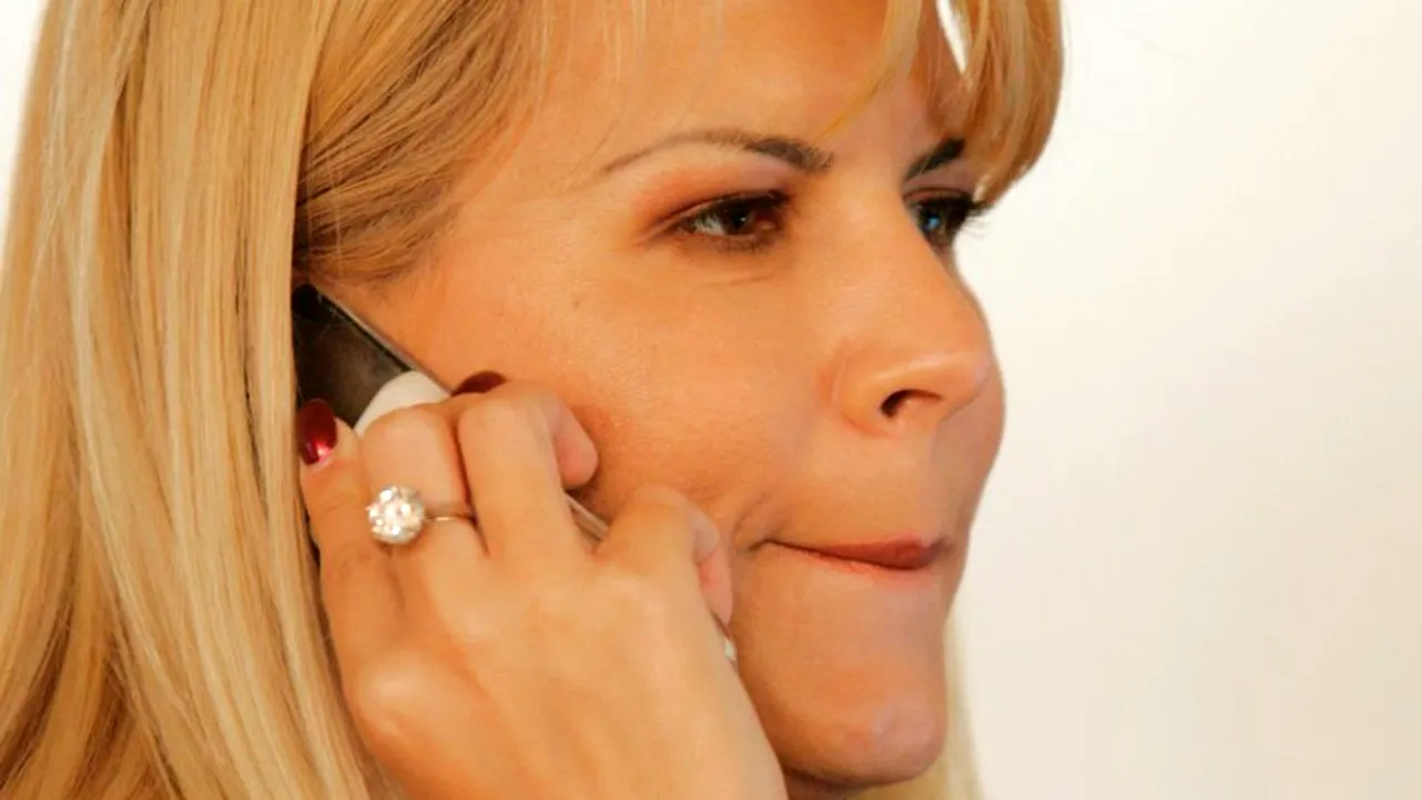 Elena Udrea la GÂNDUL LIVE: Am primit telefoane când eram ministru. În România exercitarea puterii se face de multe ori la limita legii