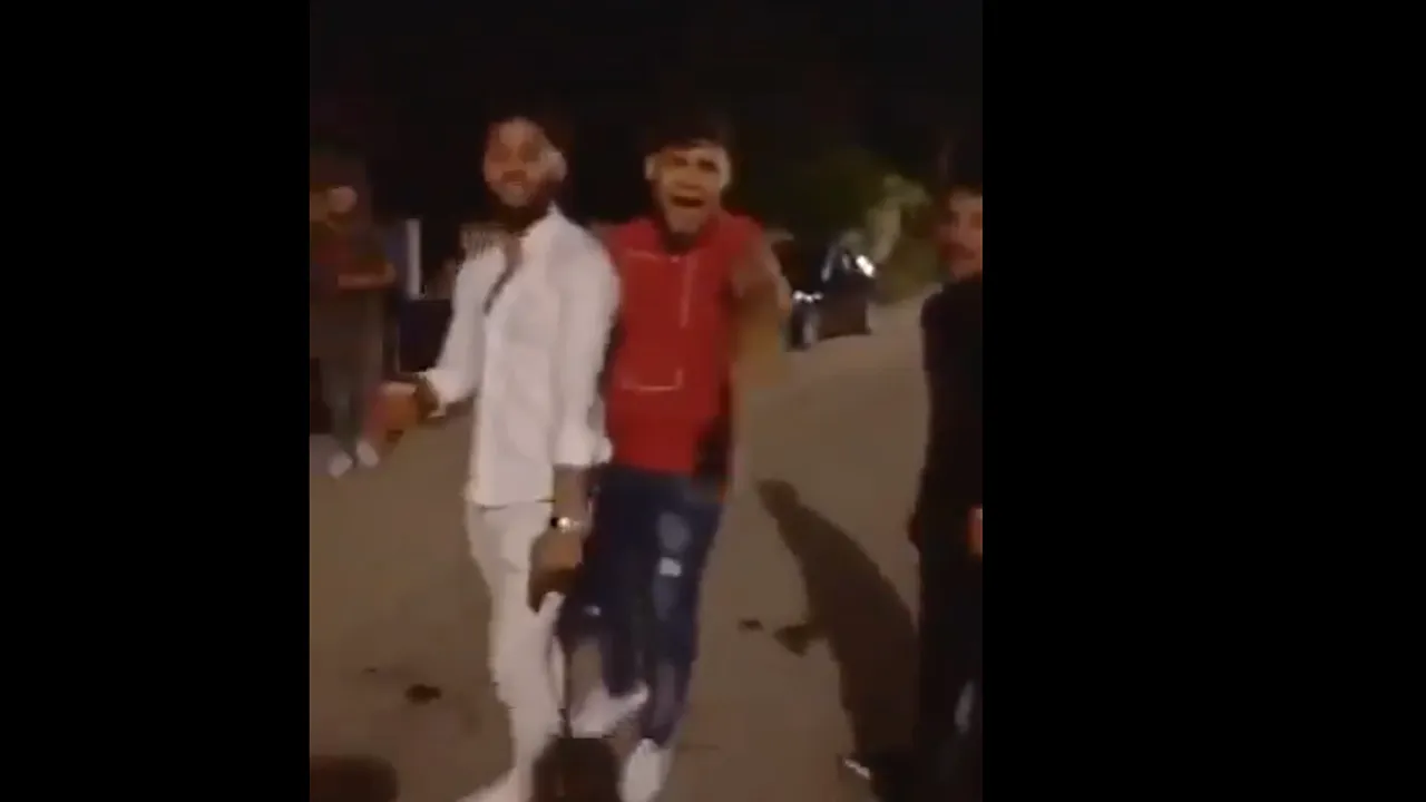 VIDEO. SPARTACUȘII din Horezu au făcut haos în stradă: „Să vină Poliția, ne batem cu ei” / „Un alt caz de conjunctivită la cerere”