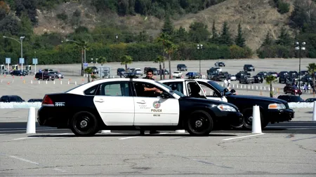 Un student din Marea Britanie, scos cu poliția din biblioteca școlii 