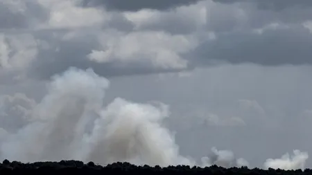 VIDEO | Hezbollah a lansat circa 150 de RACHETE spre Israel /Lider islamist, ucis într-un raid aerian efectuat în Beirut