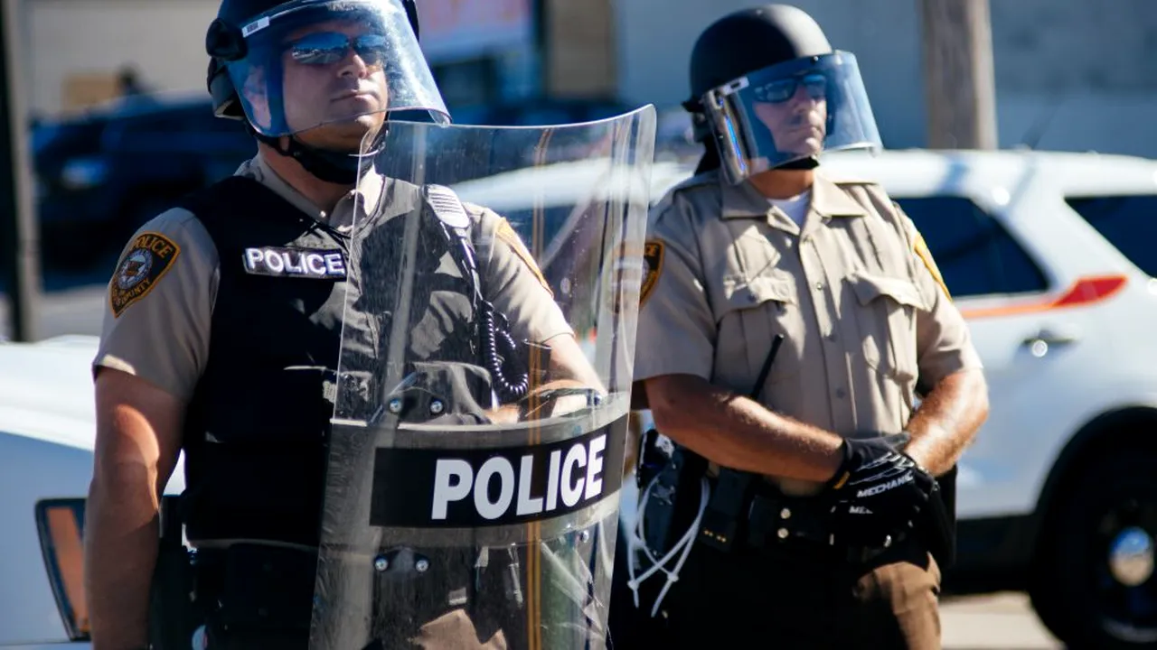 RĂZBOI CIVIL ÎN AMERICA. Ministerul de Externe condamnă incidentele din SUA. „Violenţa de la Capitol Hill, îngrijorătoare şi inacceptabilă!”