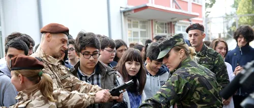 Armata Română caută soldați în școli și licee. Lista unităților de învățământ vizate de MAPN