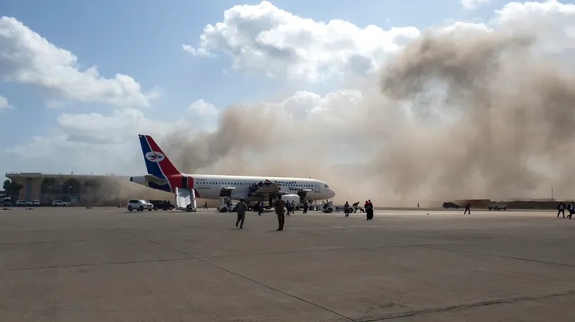 Explozie catastrofală la un aeroport din Yemen în timp ce membrii noului Guvern coborau din avion! Peste 15 morți și 60 de răniți în urma atacului - FOTO/VIDEO