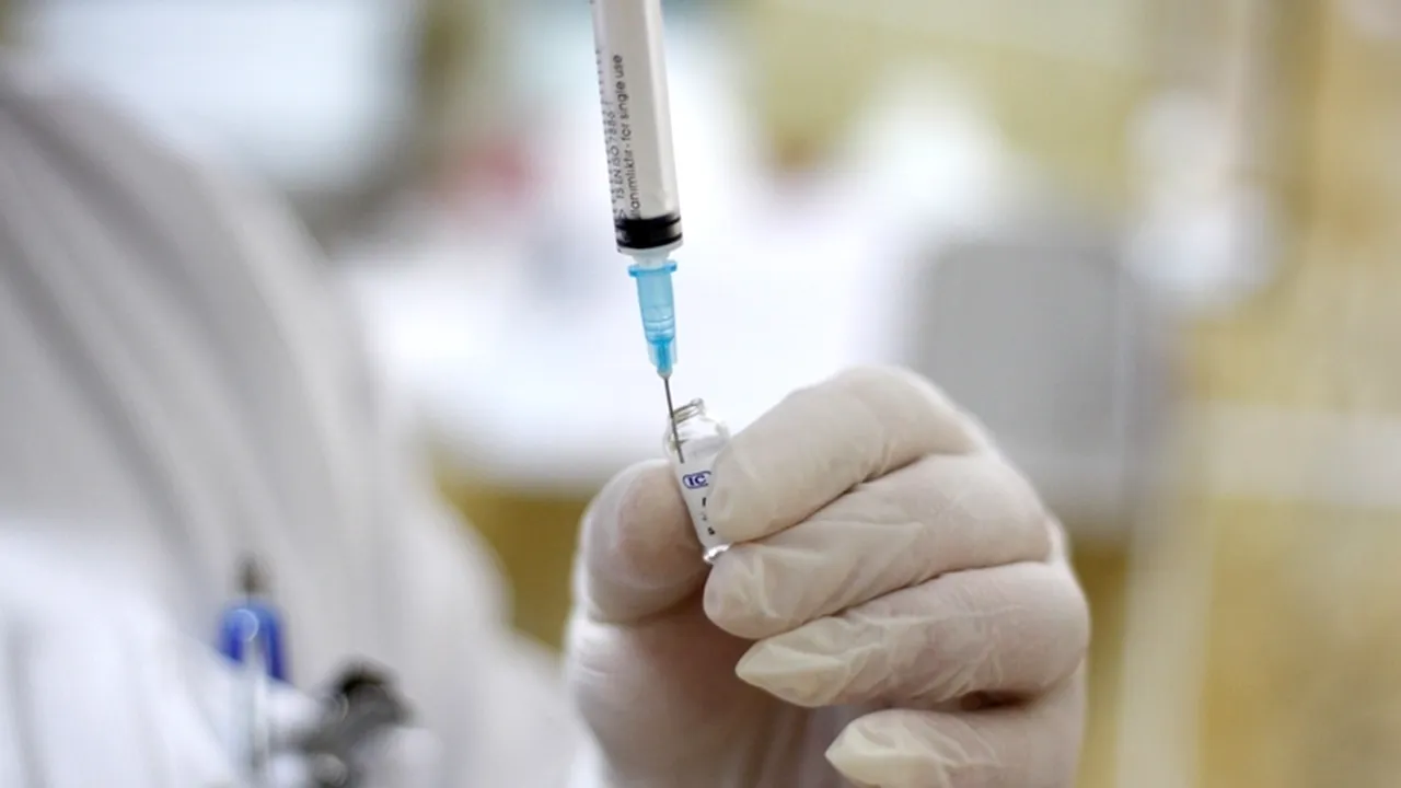 Noua strategie antidrog: Seringi disponibile la automate; teste antidrog vândute în farmacii