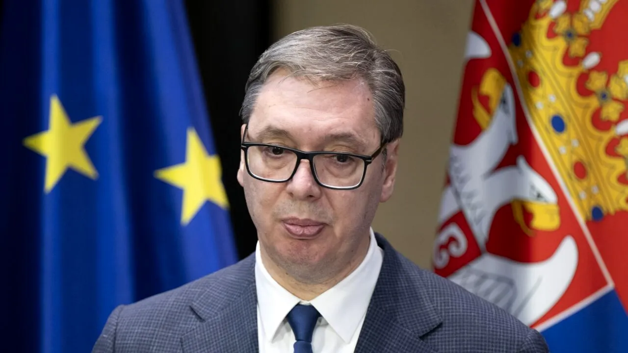 Președintele Serbiei, Aleksandar Vucic, a anunțat că demisionează după 9 ani și convoacă alegeri anticipate