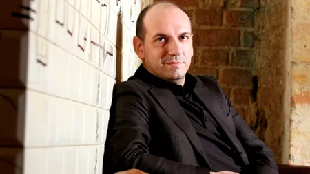 Regele nopților albe - Cum faci milioane de euro din cocteiluri, muzică și femei frumoase