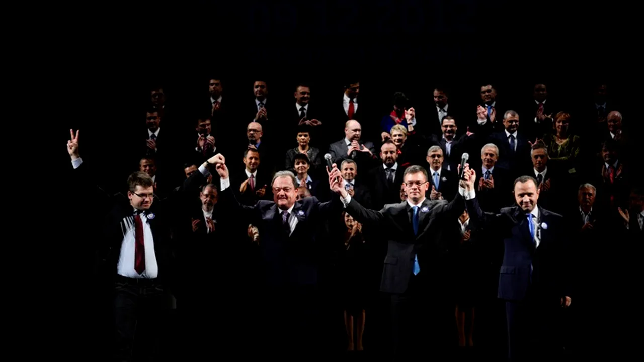 La Operă, la Operă, cine ne descoperă? REPORTAJ GÂNDUL de la discreta lansare a candidaților ARD: 