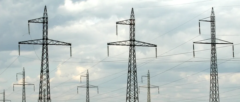 Românii consumă tot mai puțină energie electrică. Consumul de electricitate a scăzut cu 4,5% la trei luni