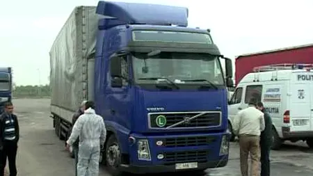 Alertă pe drumul Timișoara-Arad. Un apel la 112 a semnalat opt cadavre într-un autotren frigorific / Ce au găsit polițiștii în urma cercetărilor