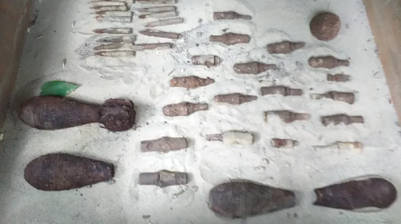 Adevărat arsenal militar descoperit în județul Neamț. Pirotehniștii, uimiți de ce au găsit la fața locului