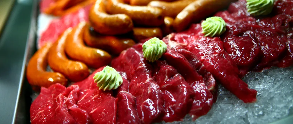 Fierul din carnea roșie crește riscul de apariție a cancerului intestinal. STUDIU