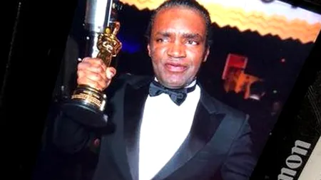 Incident bizar după gala Oscarurilor. Nimeni nu știe cine este acest bărbat și de ce a încercat să-i fure statueta lui Frances McDormand